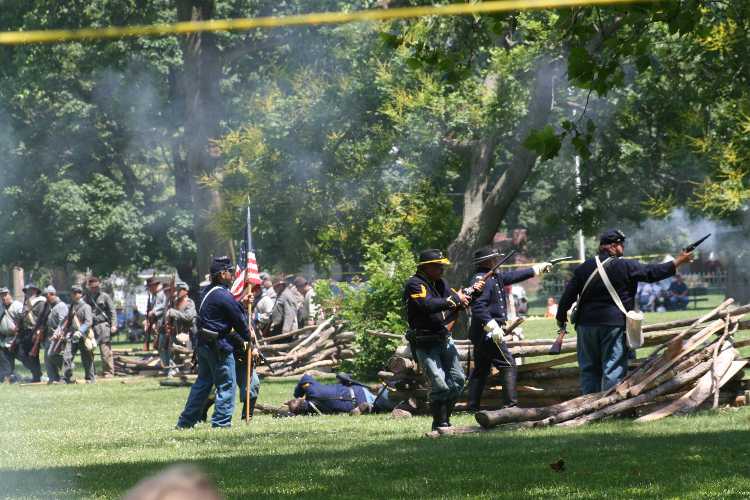 The 10th Cavalry dismounted in action at Jacksonville, IL., June 2008.